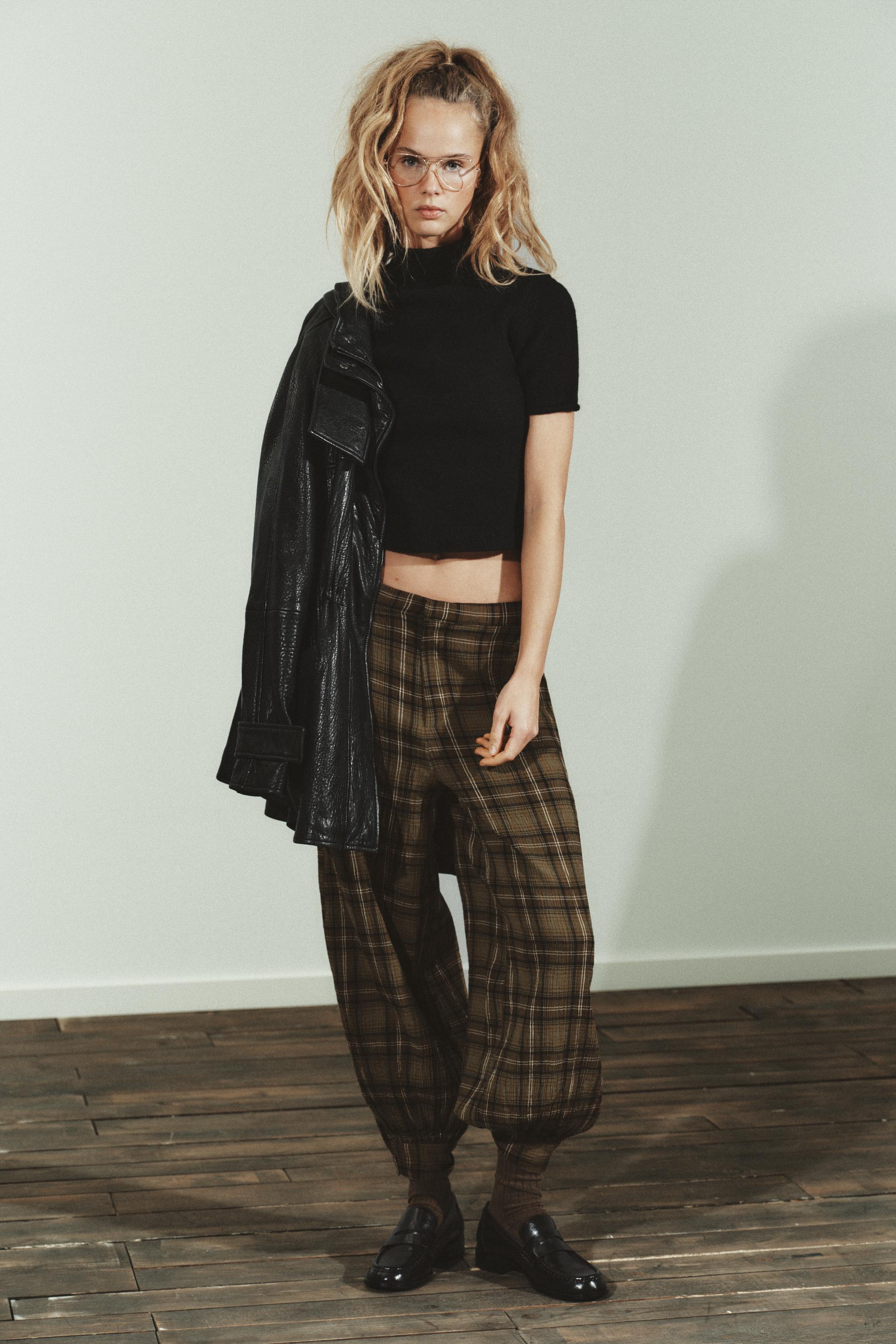 ソフトニットショートスリーブセーター - ブラック | ZARA Japan / 日本