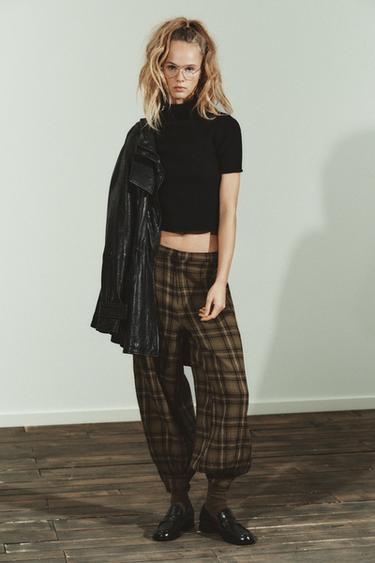 SOFT KNIT SHORT SLEEVE JUMPER - Black by Zara