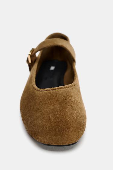 BALLERINES EN CROÛTE DE CUIR - Marron foncé de Zara - Image 5