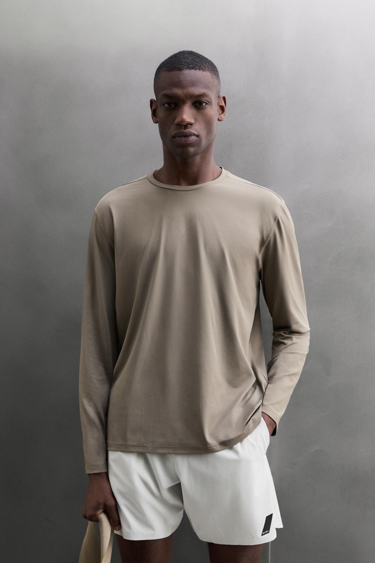 TECHNICAL LONG SLEEVE TRAINING T-SHIRT — Light brown