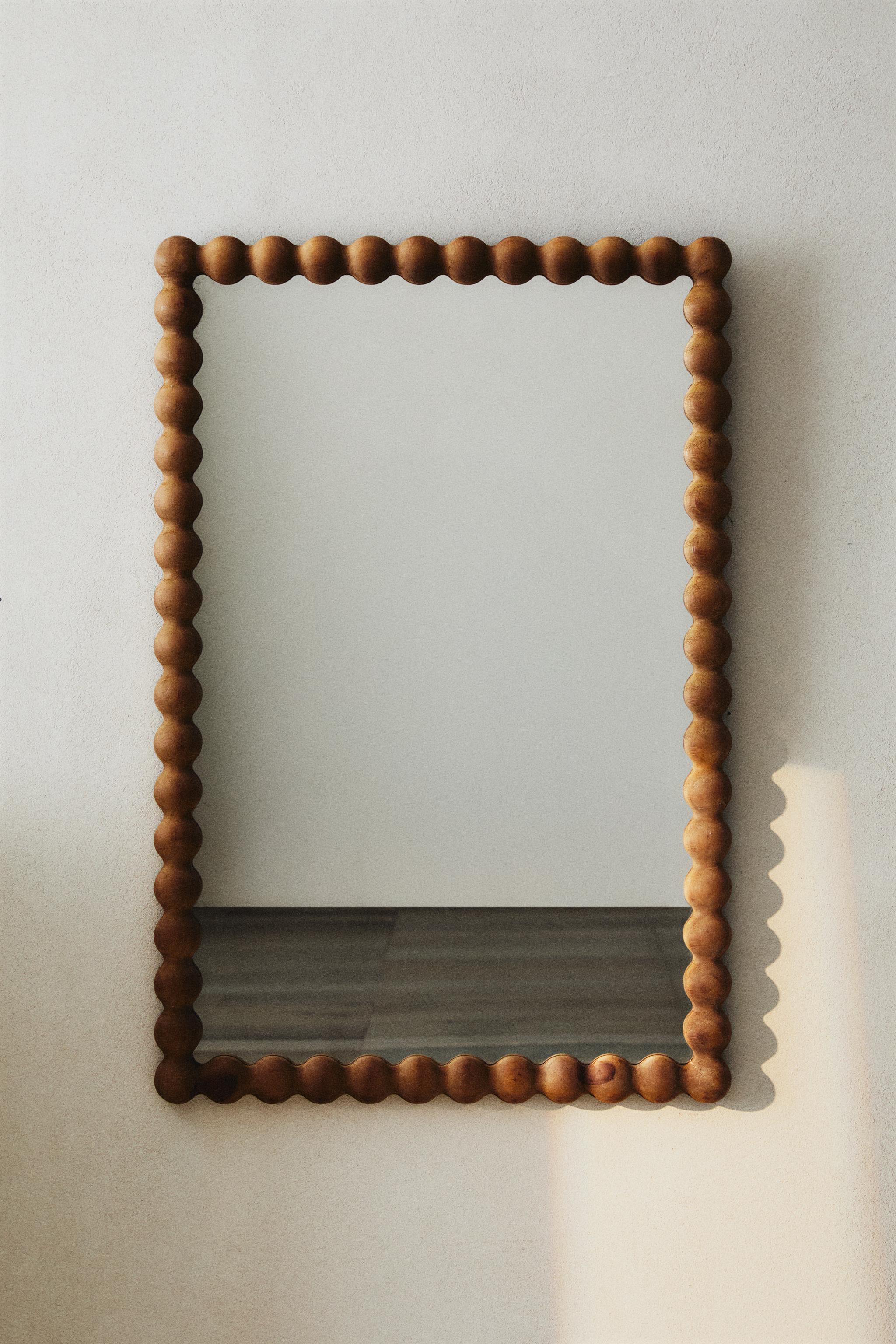 RECTANGULAR WALL MIRROR WITH WOODEN FRAME - White | ZARA