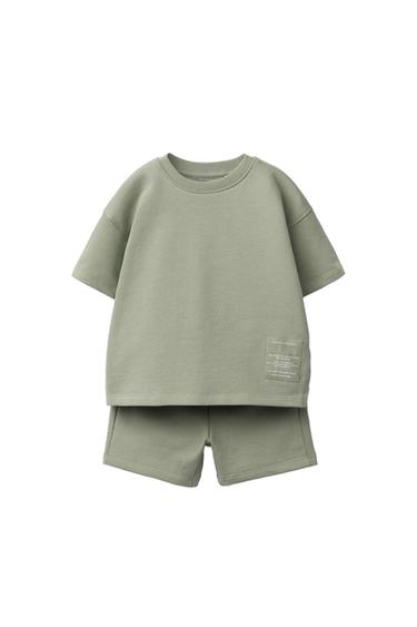 Zara SPORTSKI KOMPLET MAJICE I BERMUDA S OZNAKOM – svijetlozelena