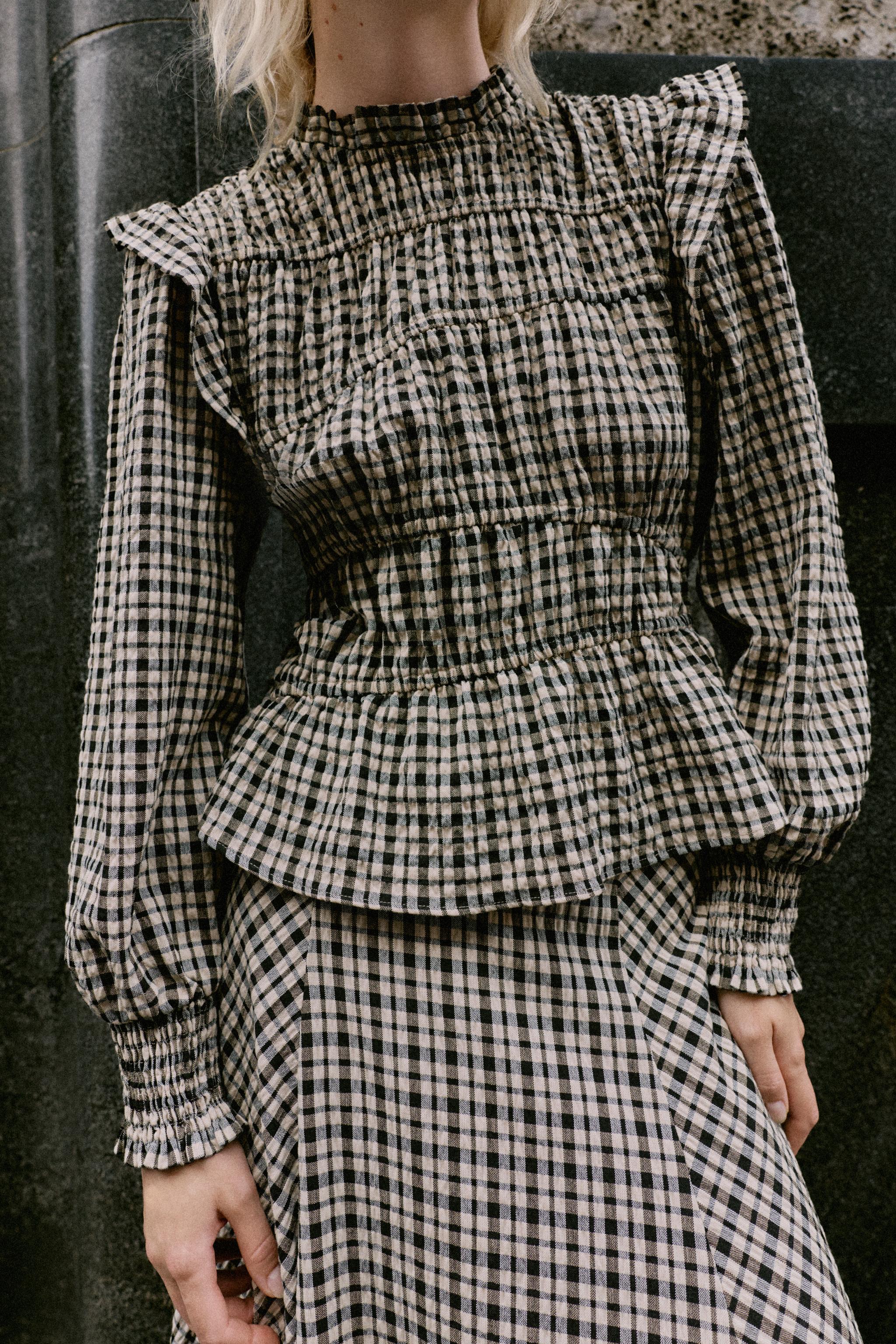 チェック柄フリルブラウス - ブラック/エクリュ | ZARA Japan / 日本