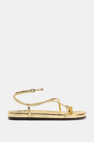 Zaras PLANA SANDALER MED METALLICEFFEKT - Guld