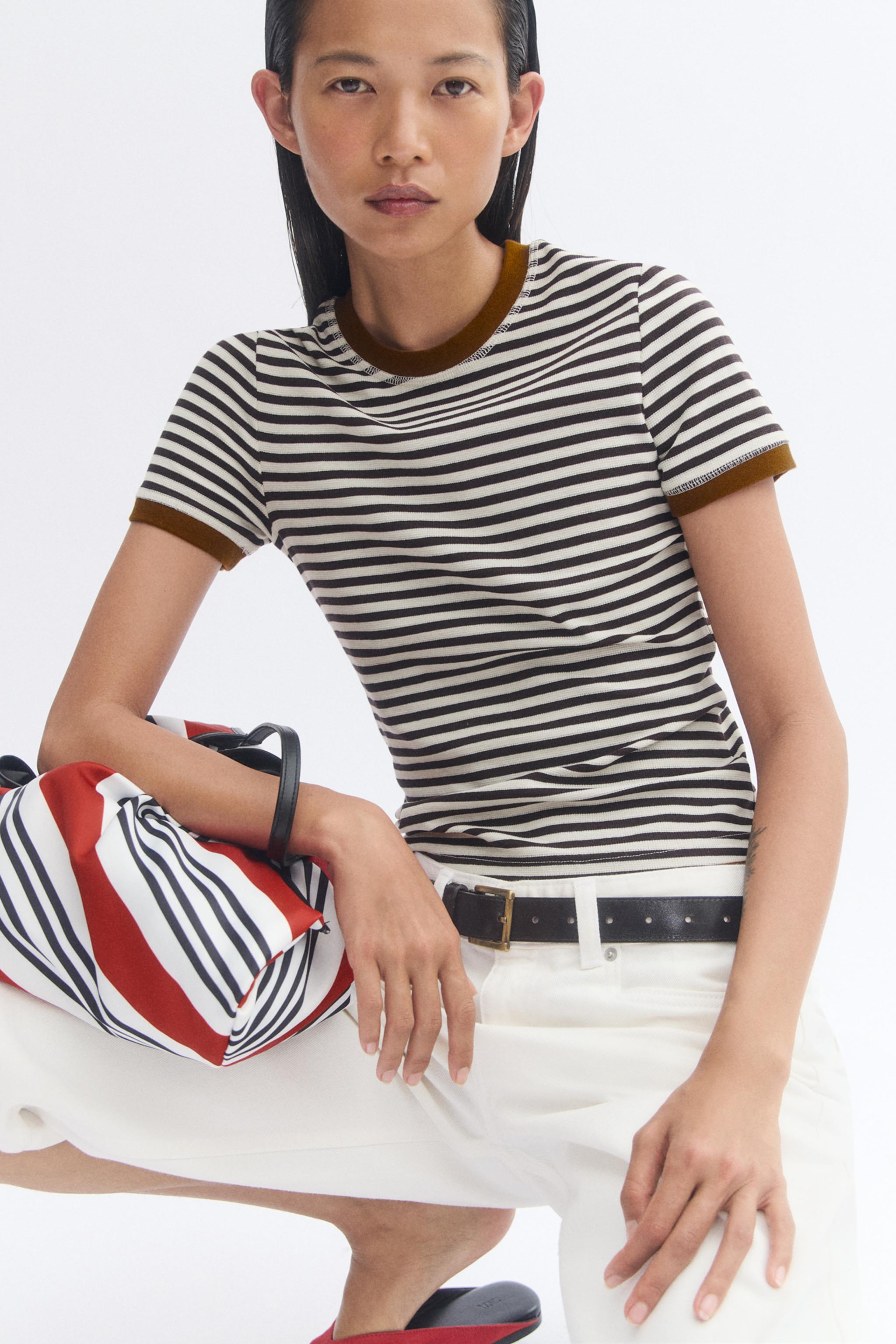 STRIPED SHORT SLEEVE T-SHIRT — striped