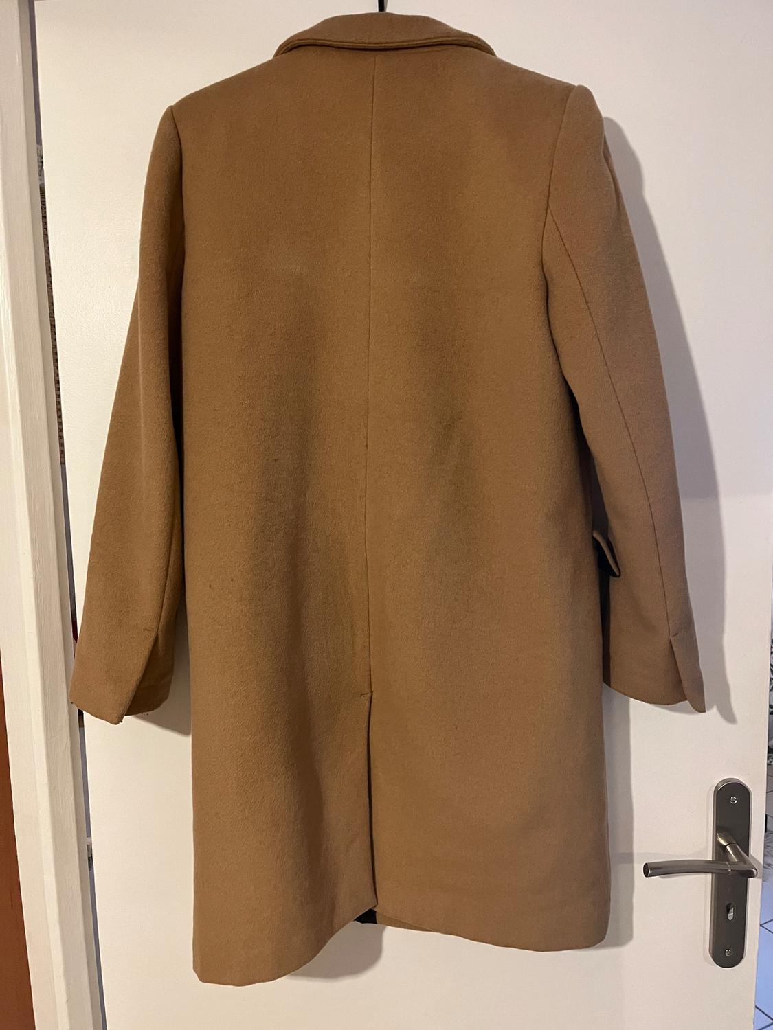 MASCULINE COAT WITH POCKETS - Image 2
