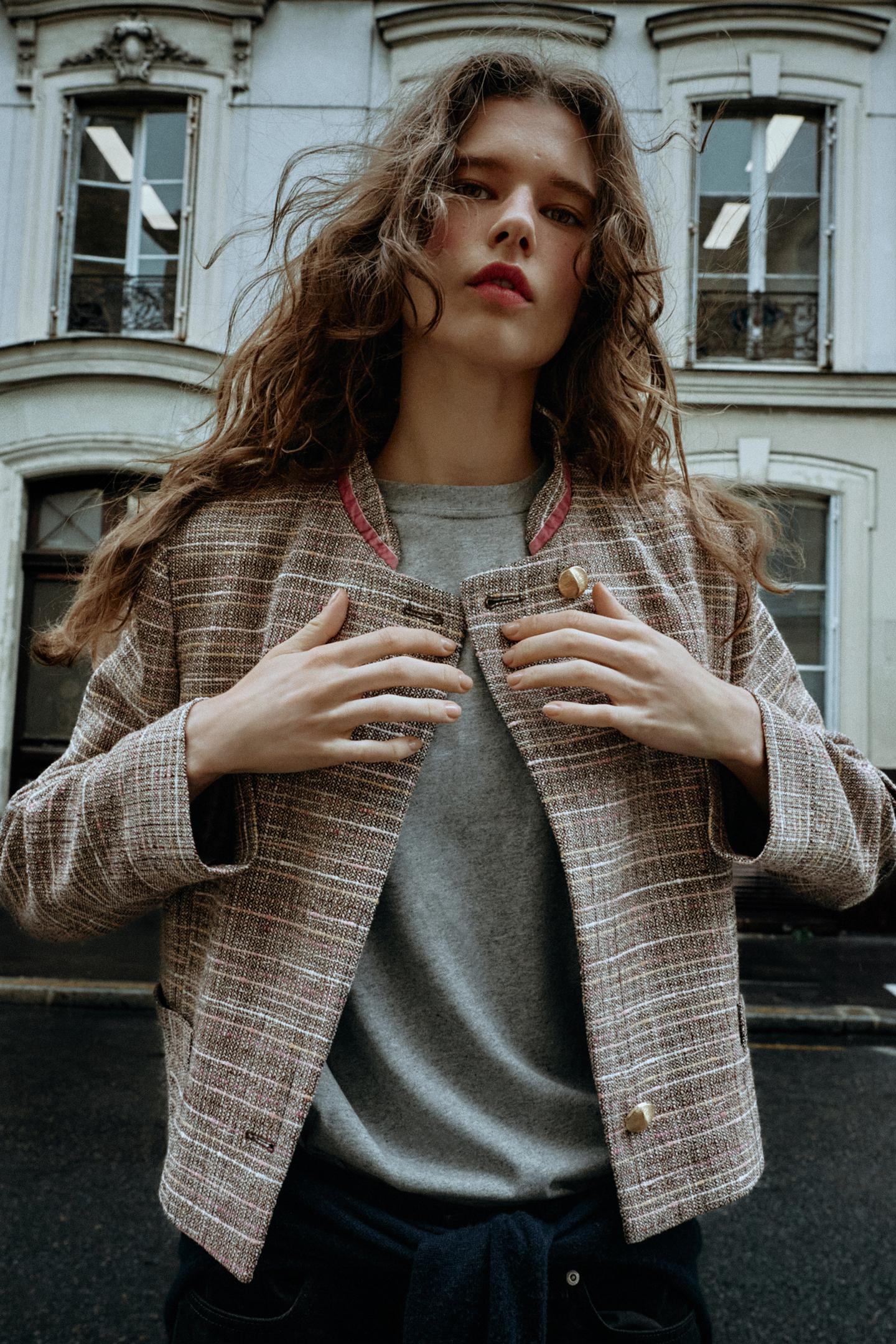 Женский пиджак Zara Structured Cropped Blazer, цвет: Коричневый / Экрю — фото 7