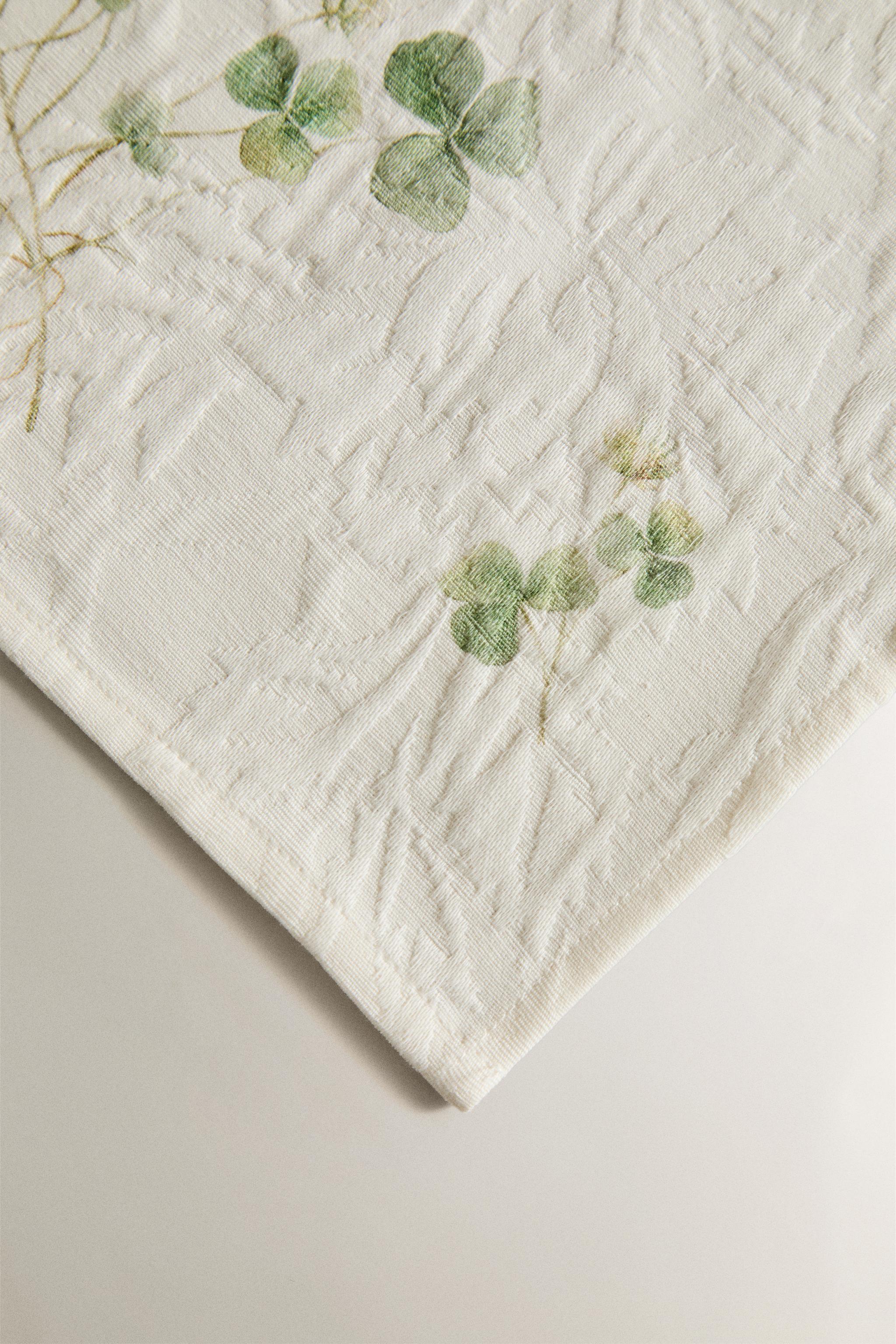 PACK JACQUARD CLOVER PRINT NAPKINS (PACK OF 2)