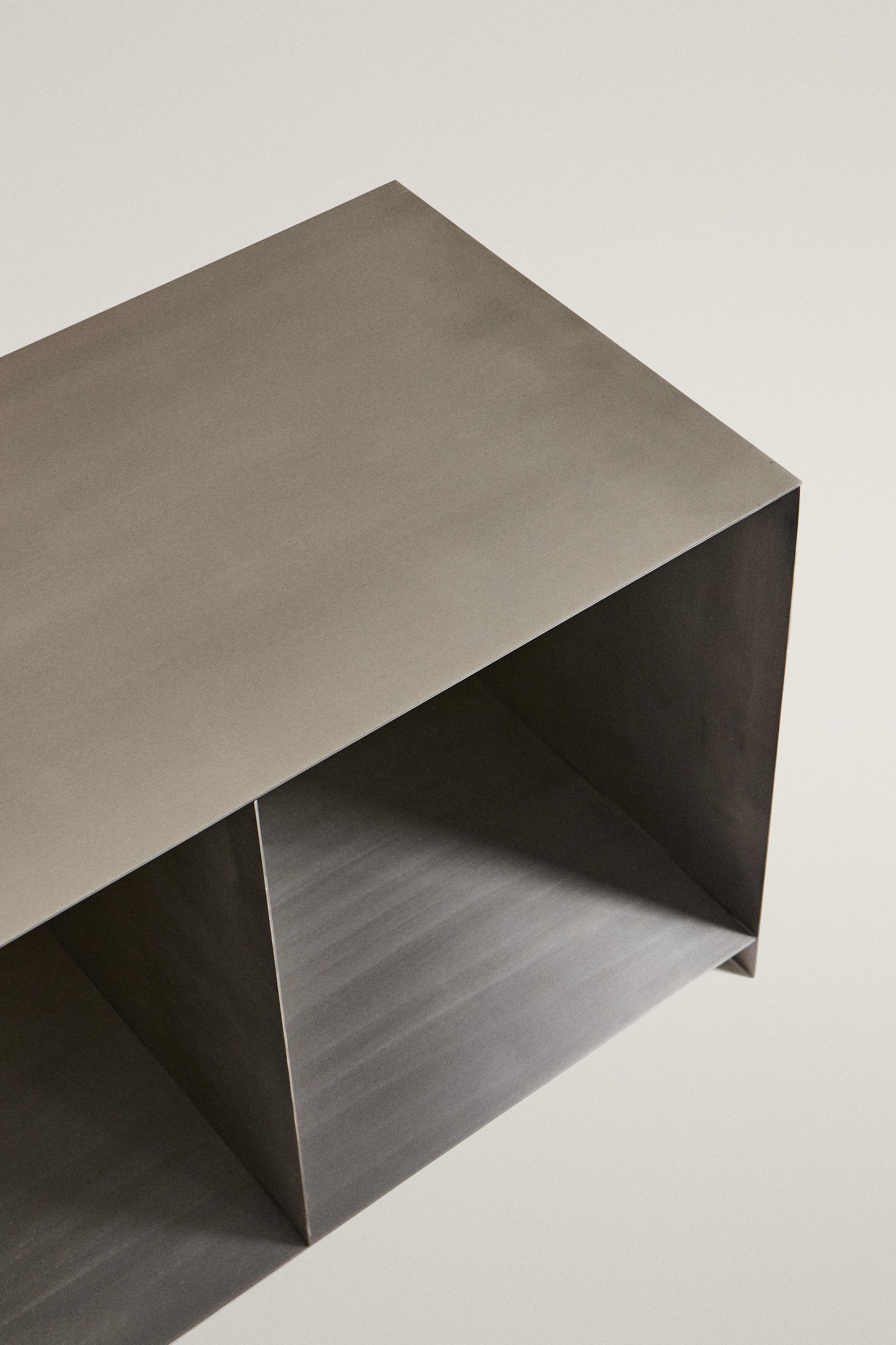 STAINLESS STEEL CONSOLE