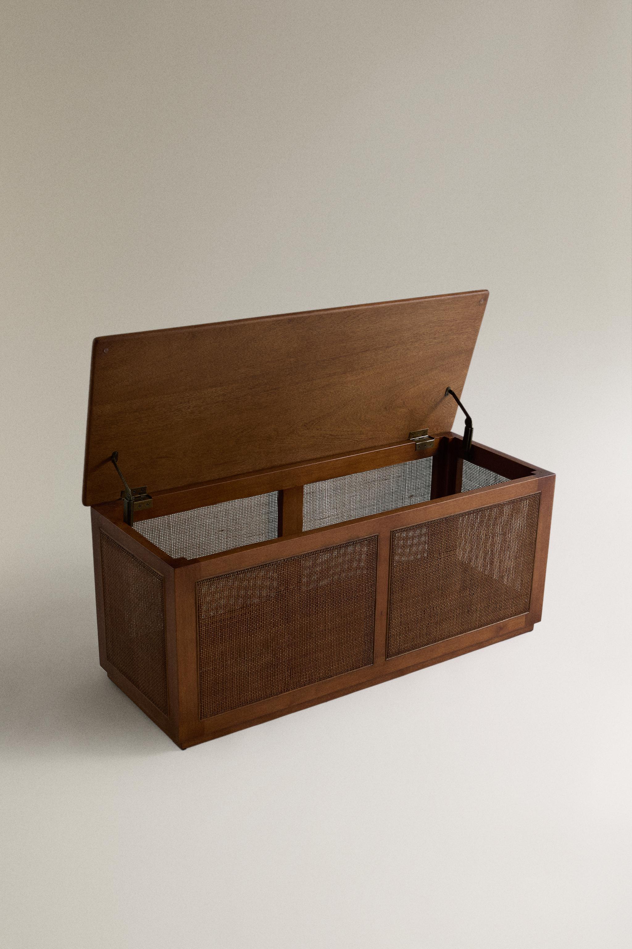 WOOD AND RATTAN BENCH — Brown