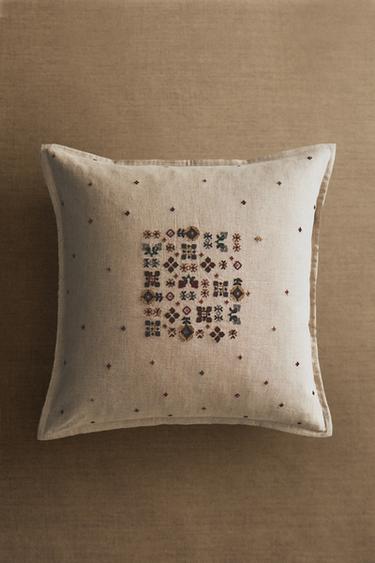 CHRISTMAS KNIT CUSHION COVER WITH CENTRAL DESIGN - Light beige by Zara - Image 4