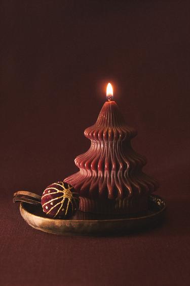 BOUGIE PARFUMÉE SAPIN GINGERBREAD - Rouge de Zara