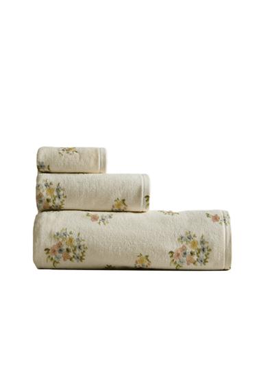 FLORAL PRINT VELOUR BATH TOWEL - Multicoloured by Zara