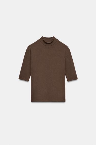 CAMISETA CUELLO PERKINS - Marrón de Zara