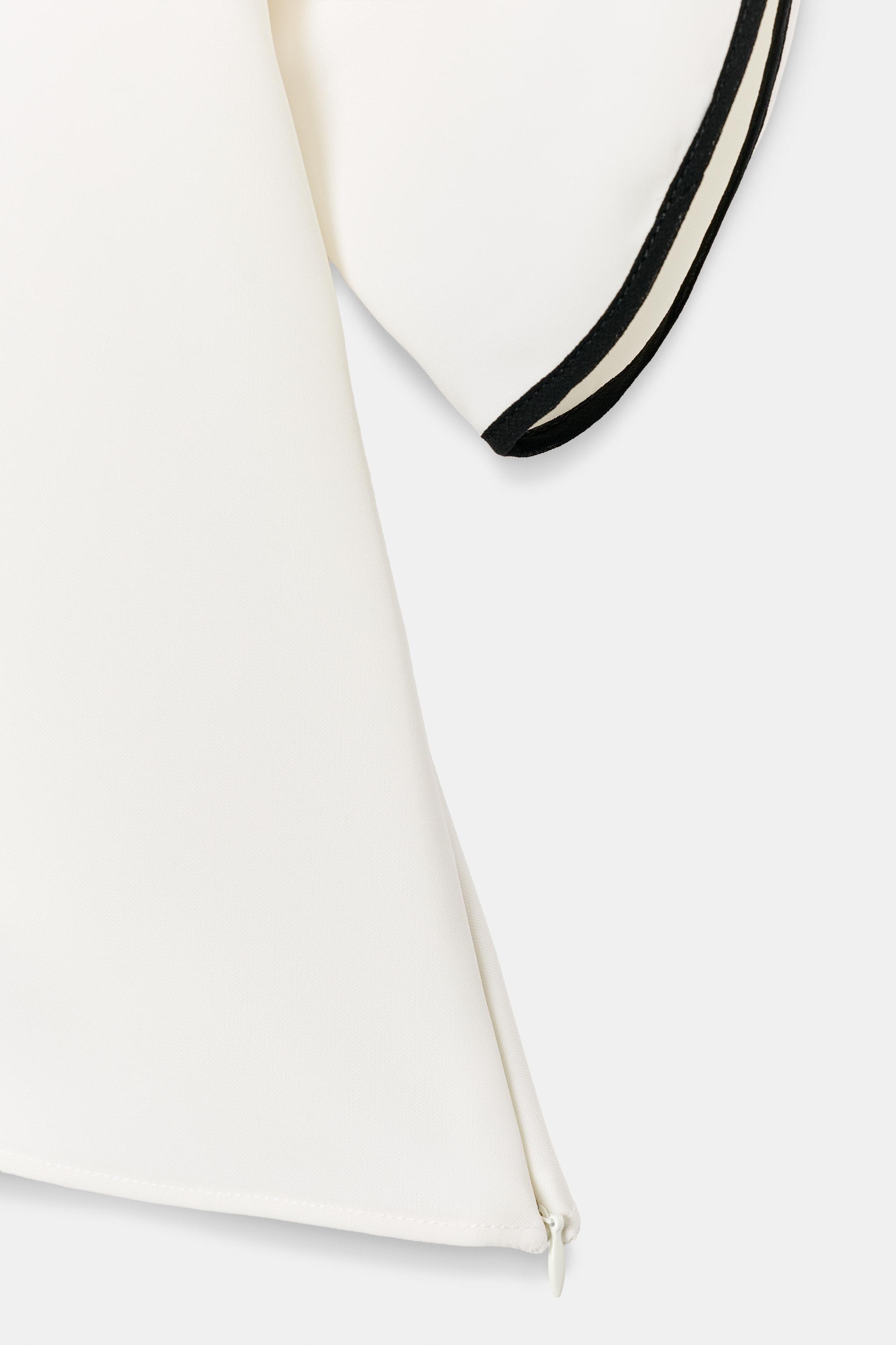 Contrast Trim Top