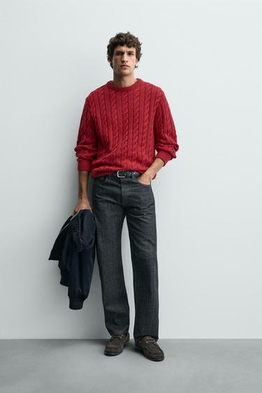 PULL STRUCTURÉ À TORSADES - Rouge de Zara