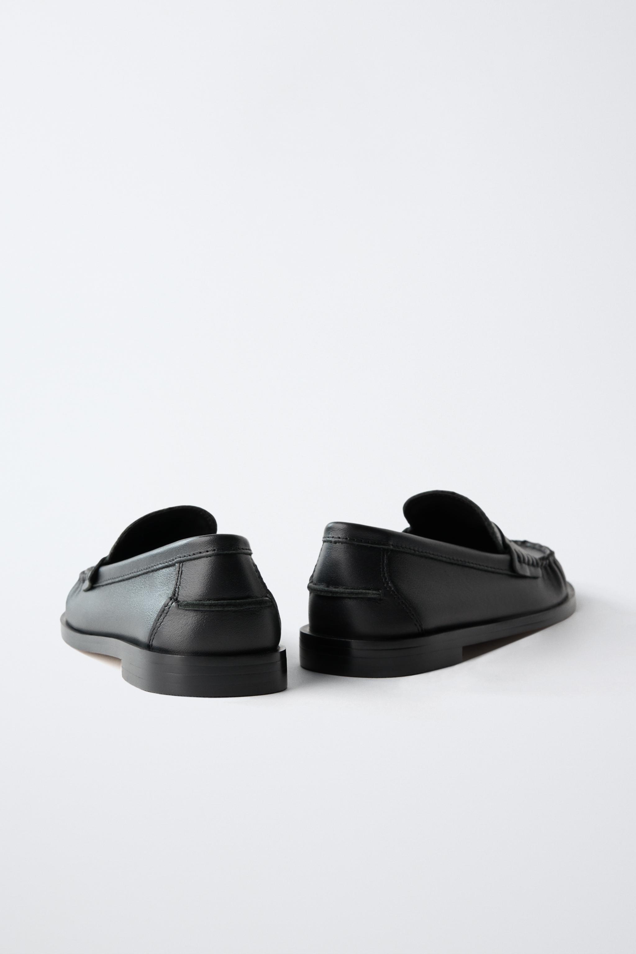 MOCASSINS EN CUIR
