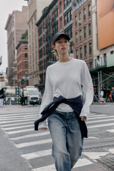 コントラストネックTシャツホワイトZaraのコントラストネックTシャツ - ホワイト