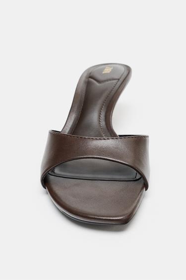 SANDALES À TALONS BAS - Marron de Zara - Image 4