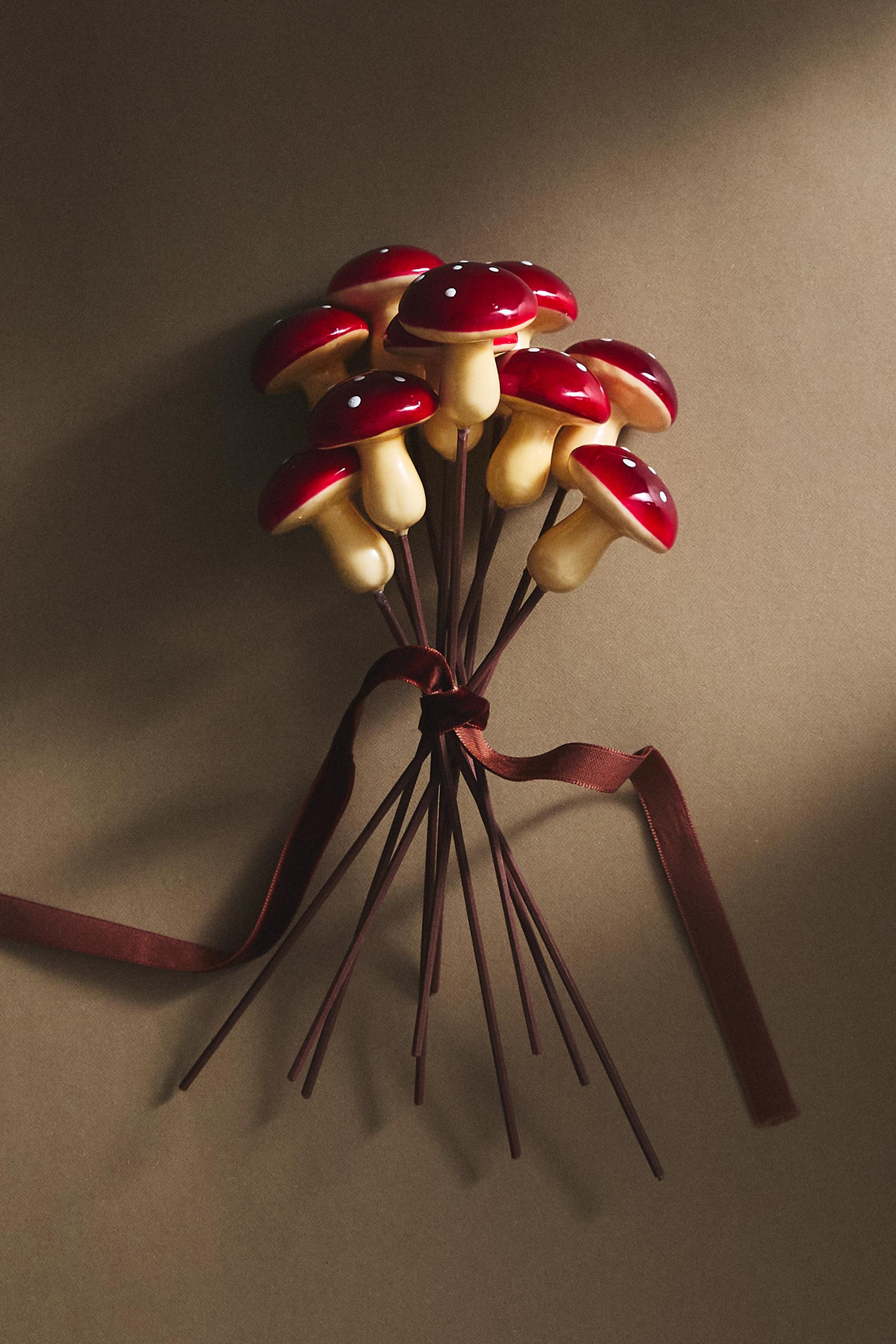 LOT DÉCORATIONS À SUSPENDRE BOUQUETS CHAMPIGNONS NOËL (LOT DE 10)