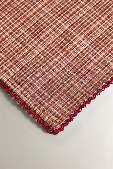 REVERSIBLE CHRISTMAS PLACEMAT - Burgundy by Zara - Image 2