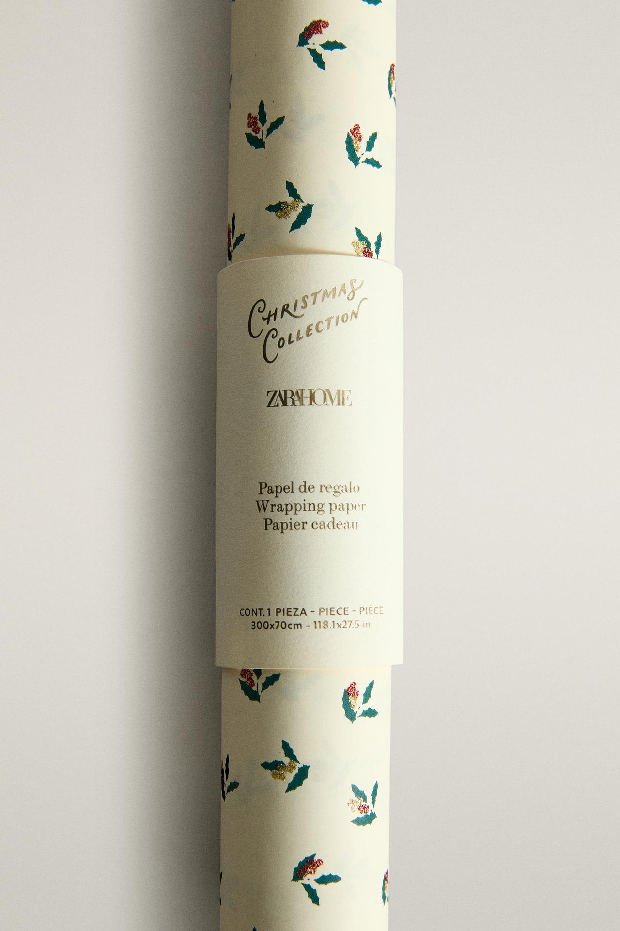 CHRISTMAS HOLLY WRAPPING PAPER — White