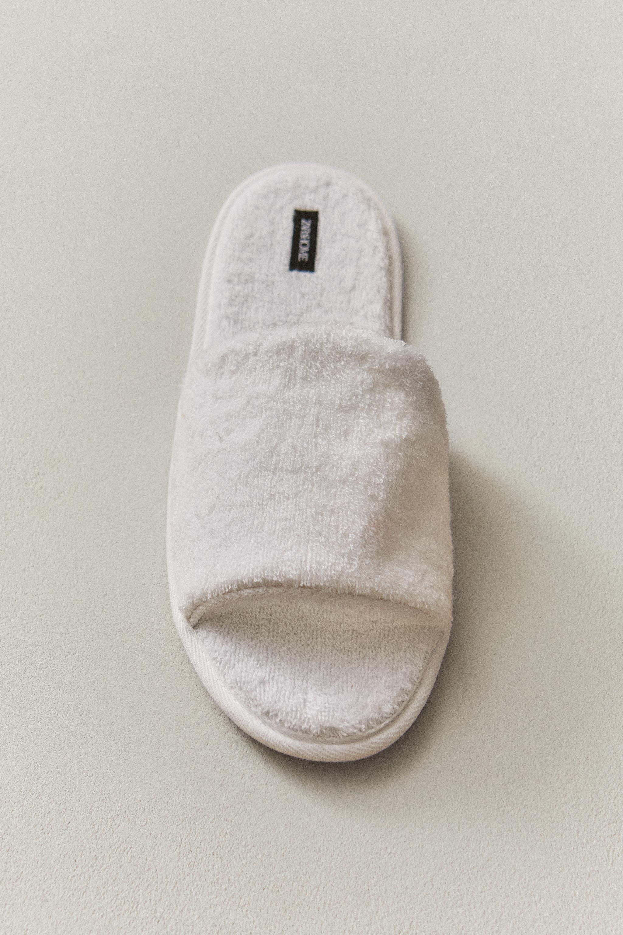 OPEN TERRY BATHROOM SLIPPERS