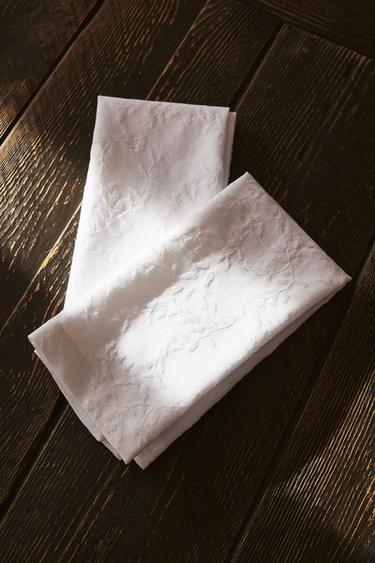 JACQUARD LEAF NAPKINS (PACK OF 2) - White by Zara