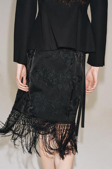 JUPE BRODERIES FRANGES ZW COLLECTION - Noir de Zara - Image 2