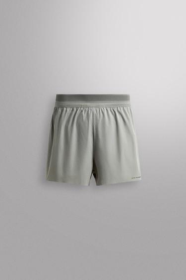 شورتات جري خفيفة - رمادي لؤلؤي الخاص بـ Zara