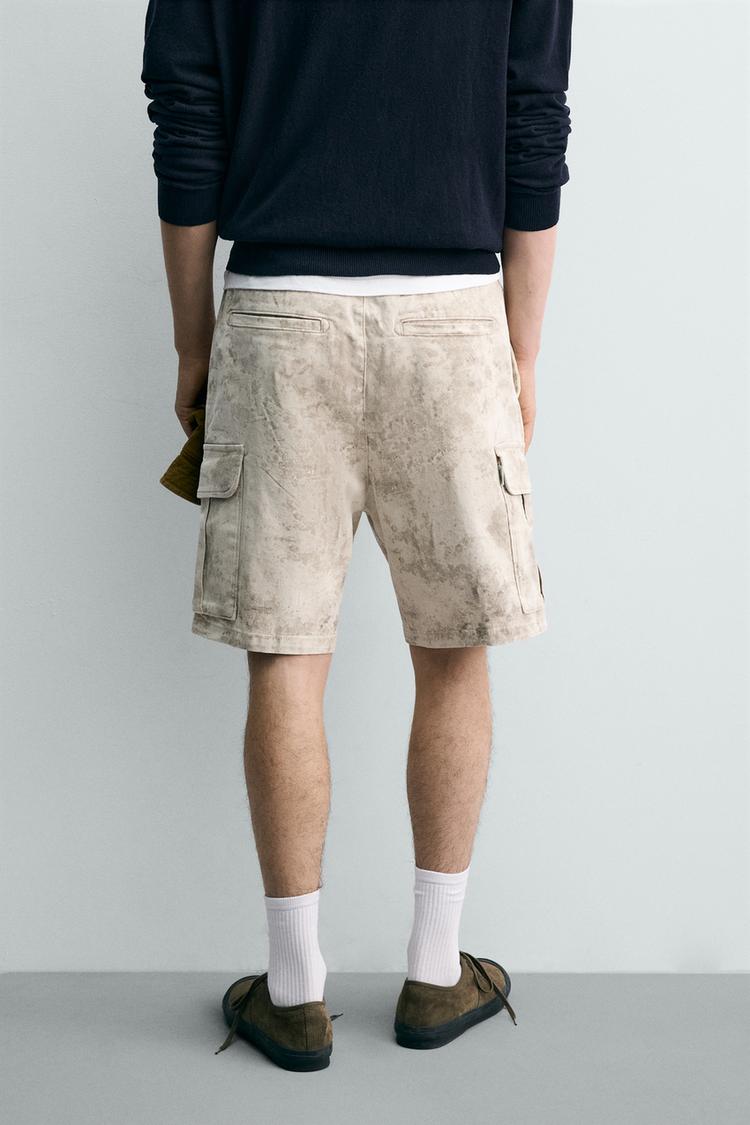 Pantalones cortos cargo tipo bermuda de corte relajado y color desgastado 3