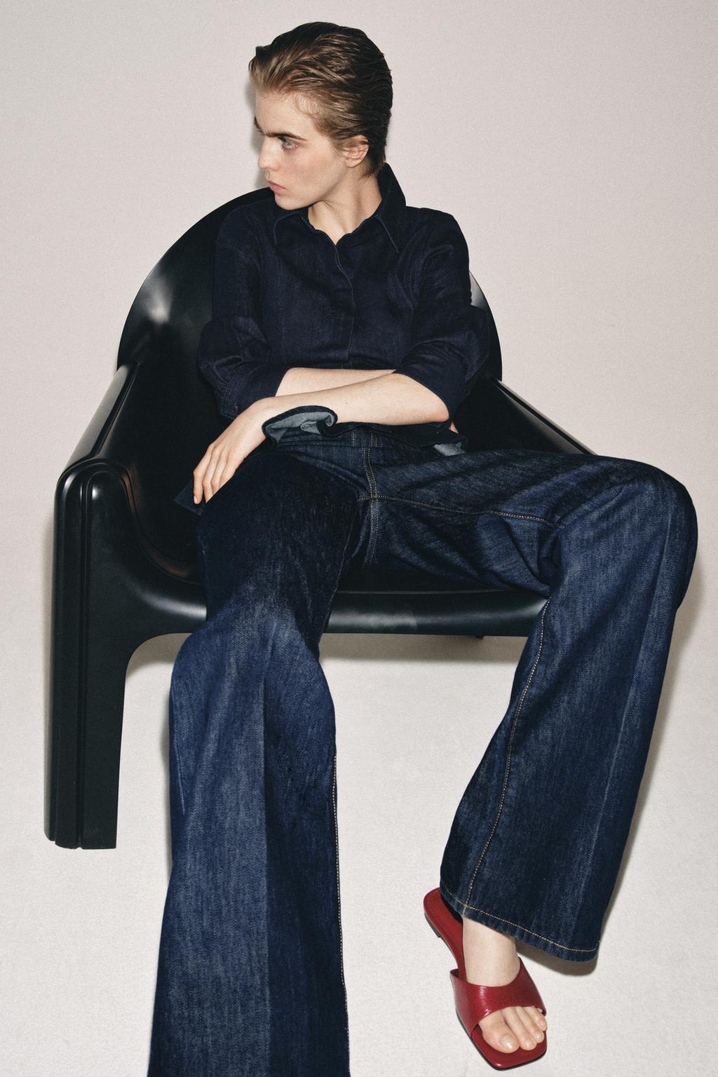FLAT LEATHER SANDALS - image 3