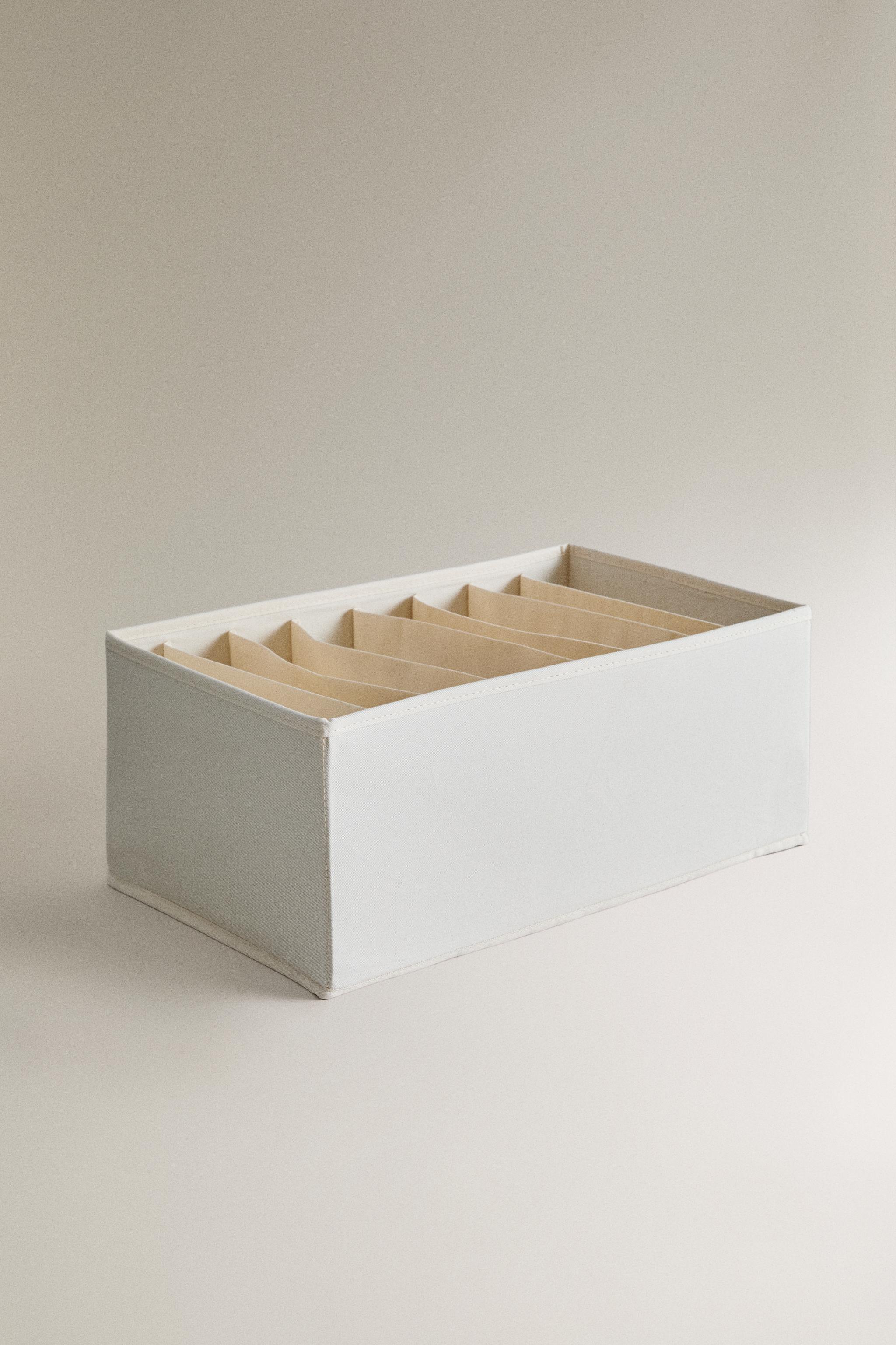 TEXTILE T-SHIRT ORGANISER — Light beige