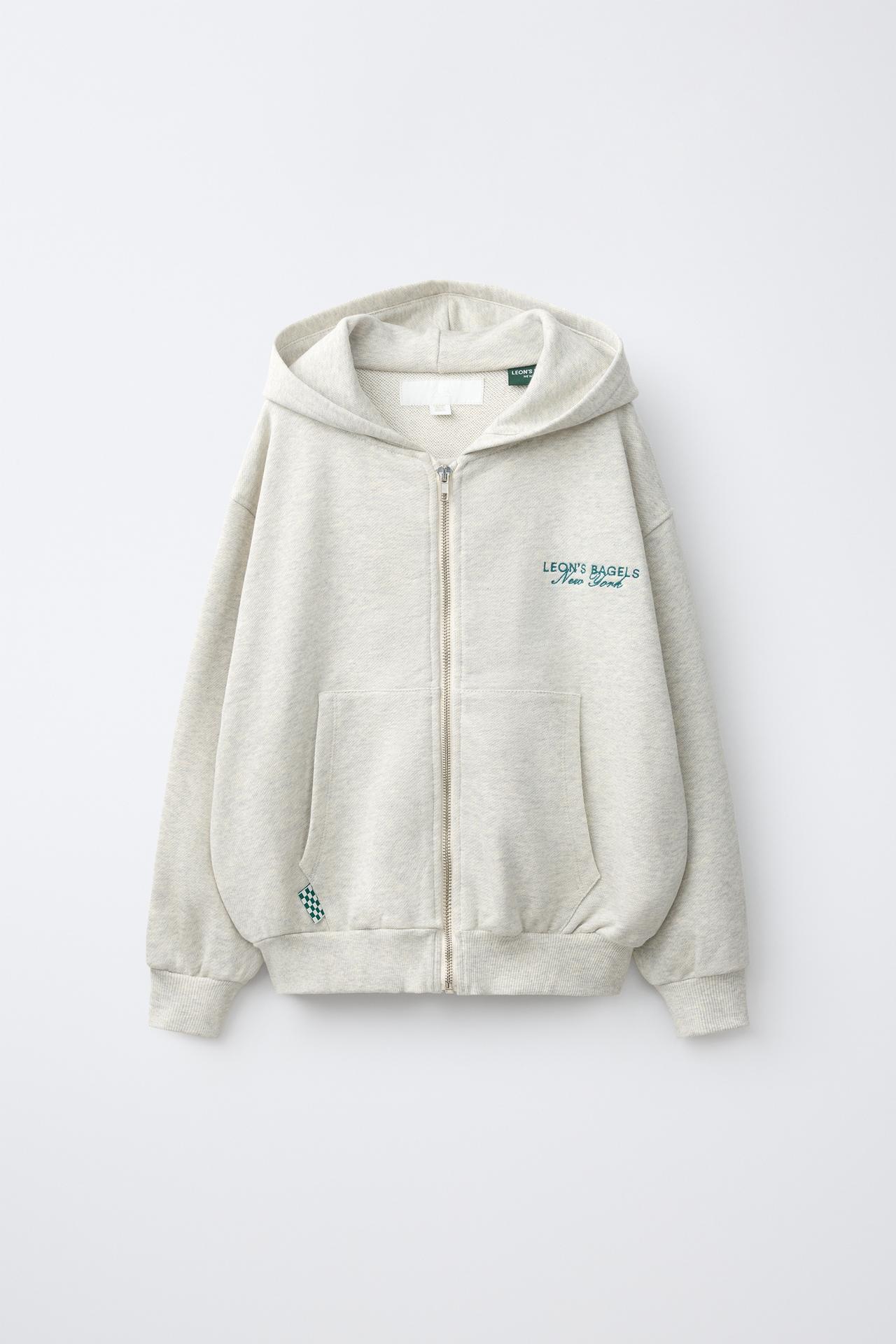 LEON'S BAGELS ® EMBROIDERED ZIP-UP HOODIE — Gray marl