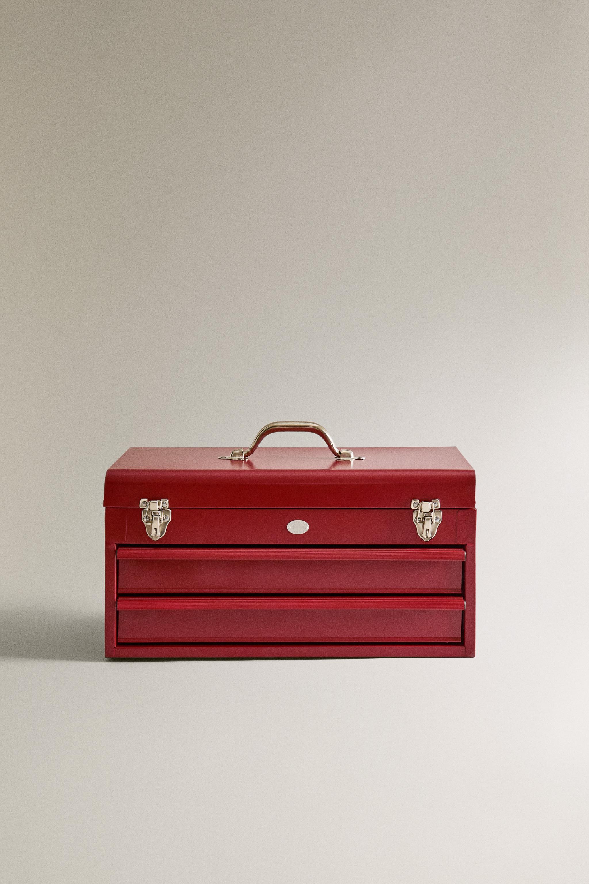 STEEL TOOL BOX