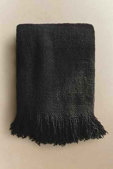 FRINGED DECORATIVE THROW - Black by Zara - Image 4