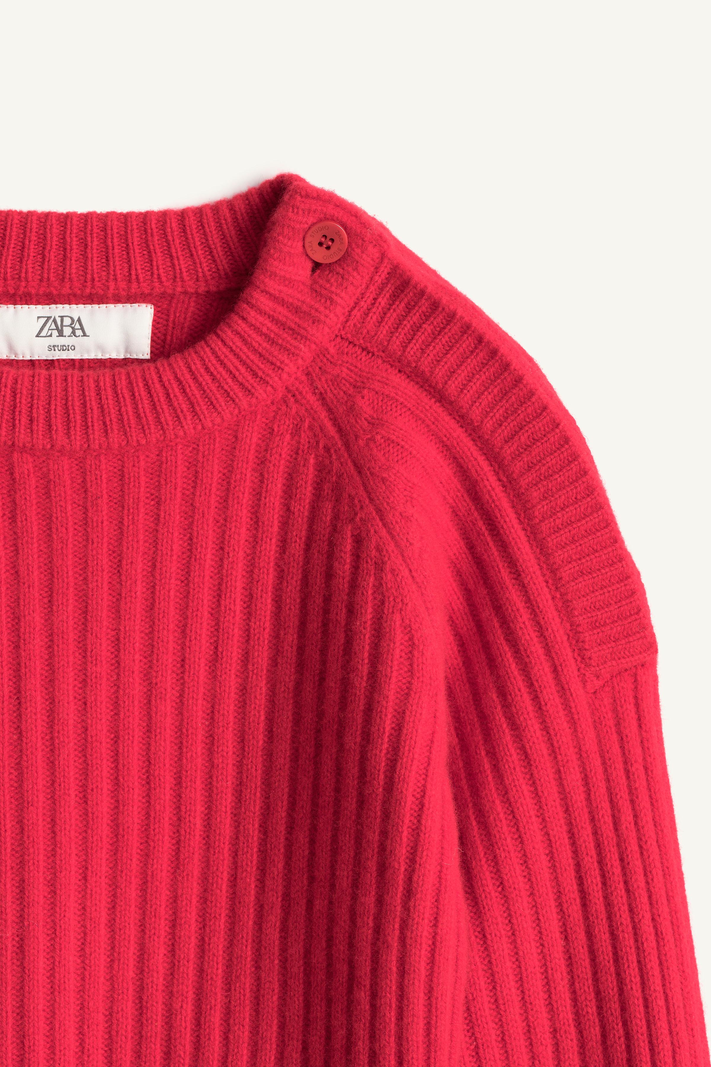 100% WOOL RIBBED BUTTON SWEATER LIMITED EDITION