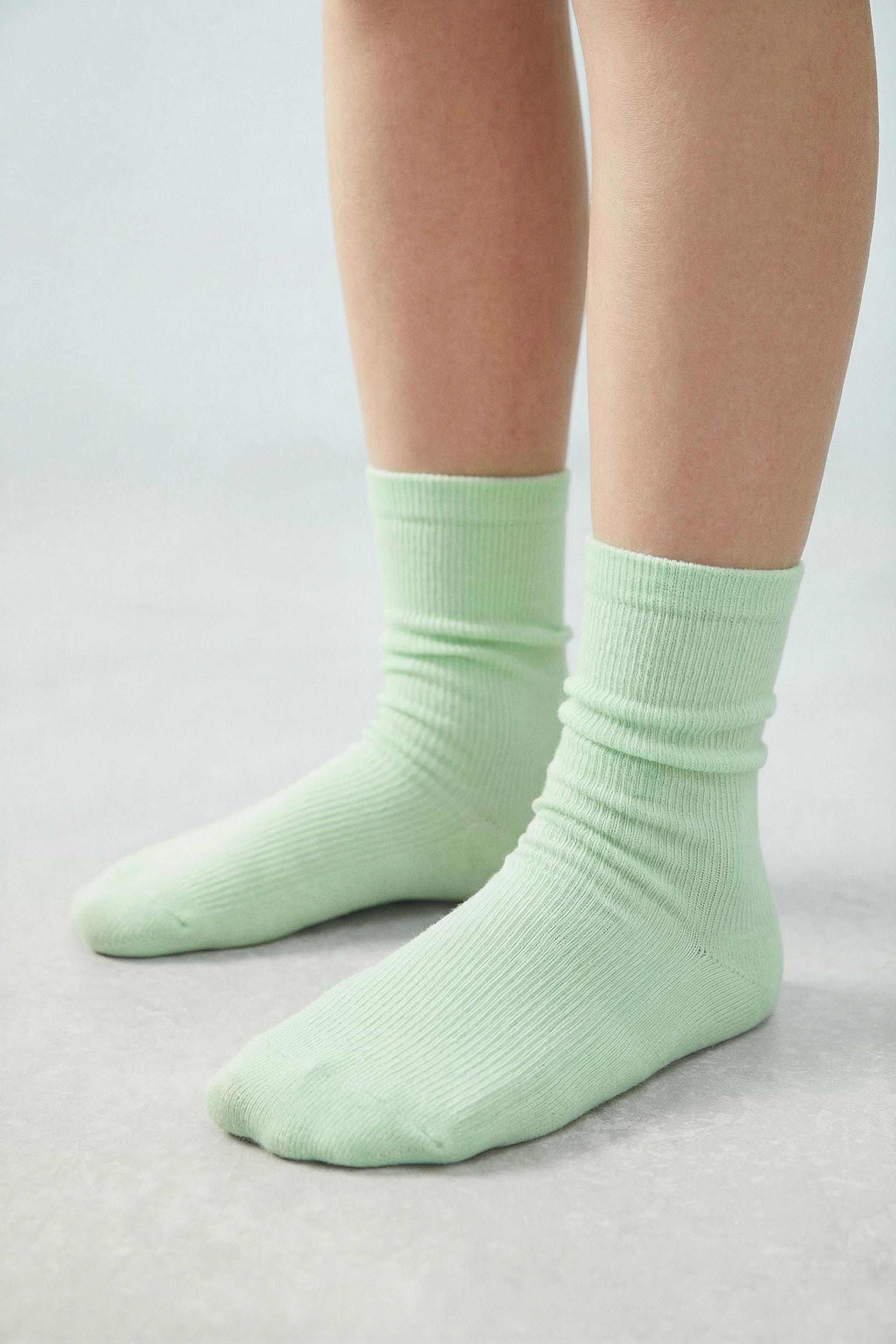 LOT DE CINQ CHAUSSETTES HAUTES À RAYURES
