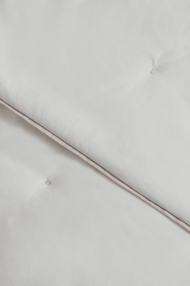 SATIJNEN LINNEN BEDSPREI MET STIPJES - Gebroken wit van Zara