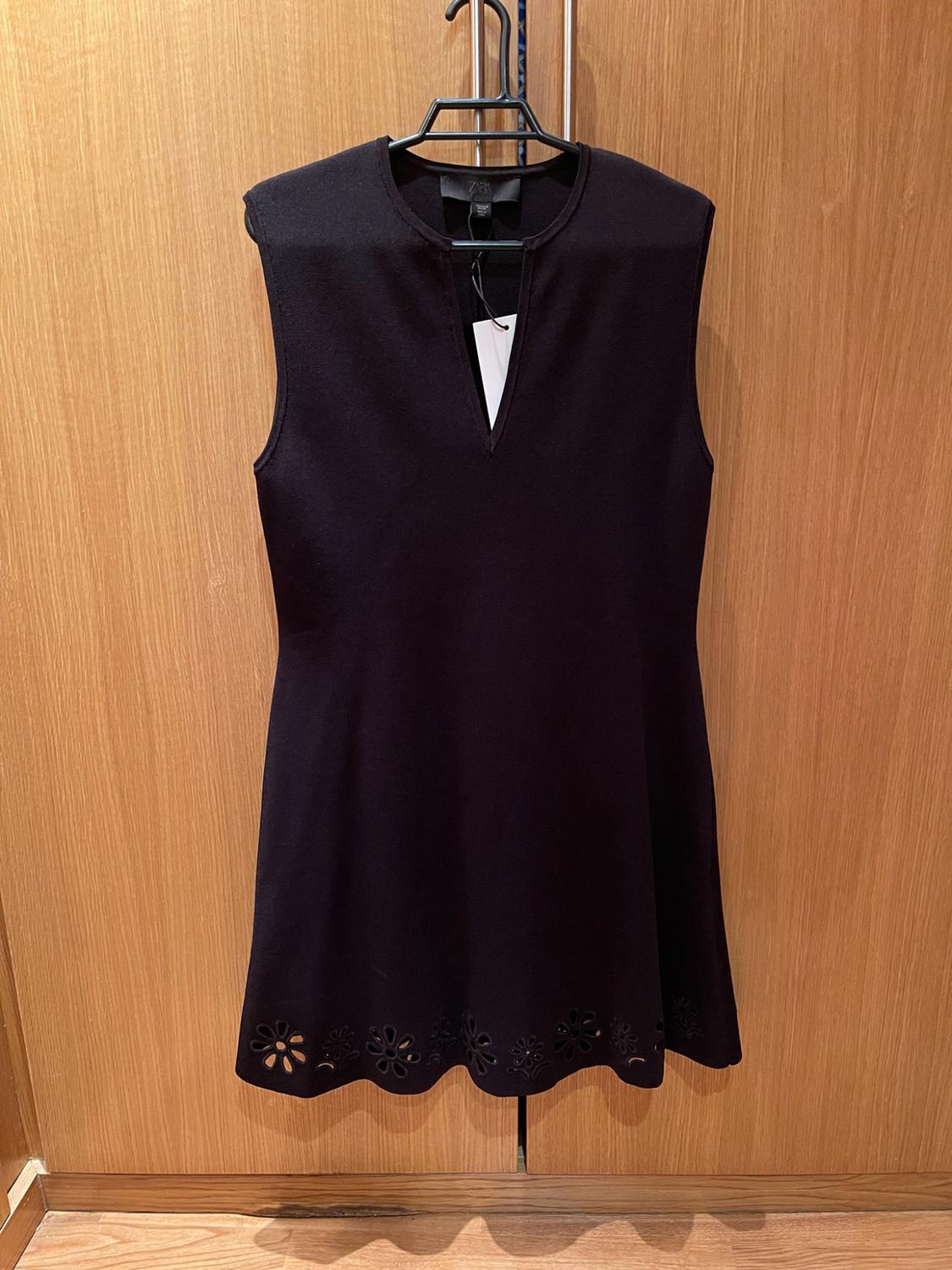 CUTWORK EMBROIDERY KNIT DRESS - Image 2