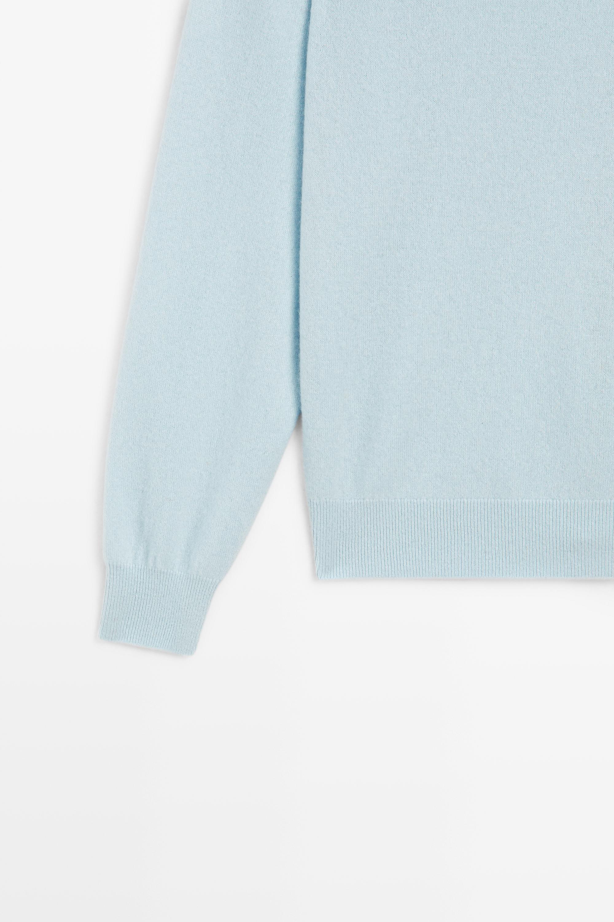 100% cashmere long sleeve sweater
