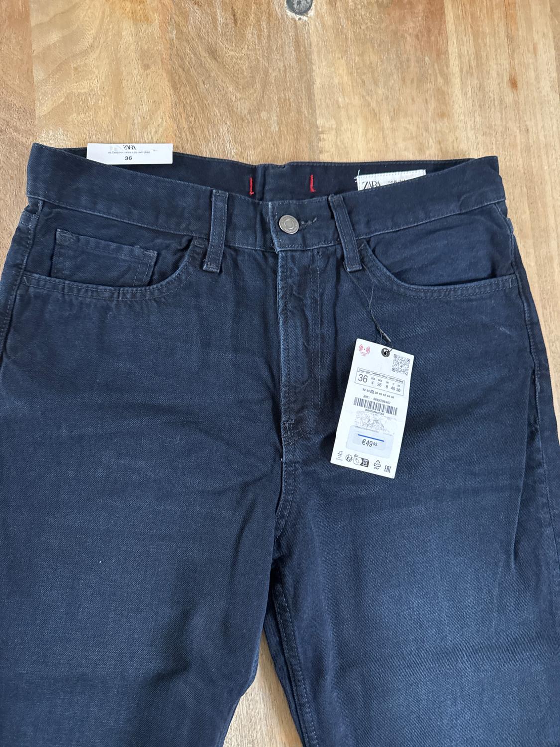ZW RELAXED FIT MID-RISE JEANS - Image 6