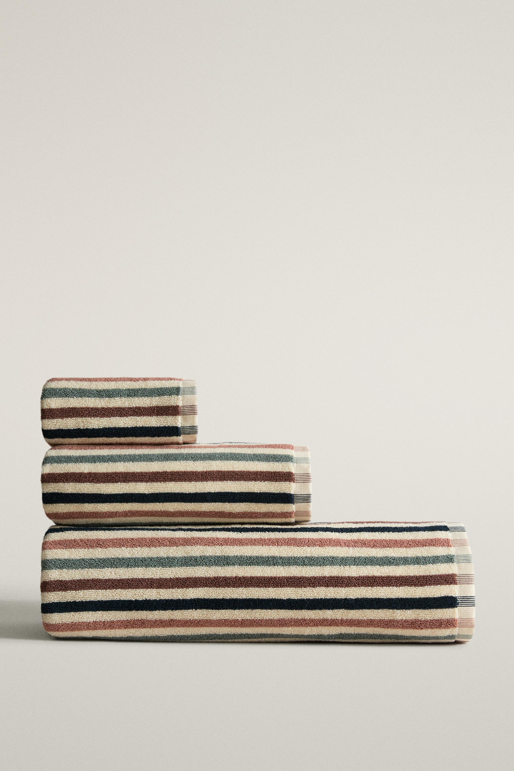 SERVIETTE DE BAIN RAYURES TONS POUDRÉS