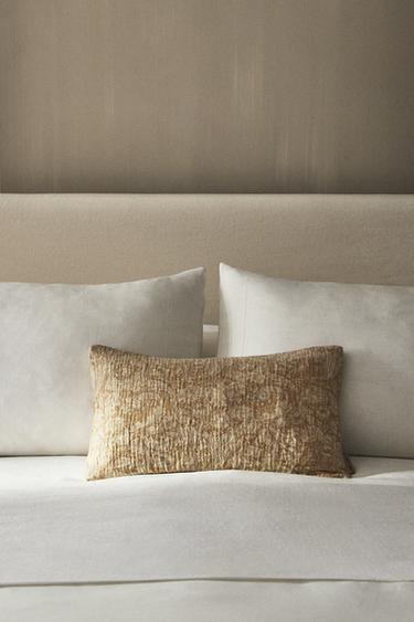 MORRIS & CO. FLORAL CUSHION COVER - Vanilla by Zara