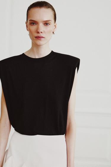FLUID SLEEVELESS T-SHIRT WITH SHOULDER PADS - Black by Zara