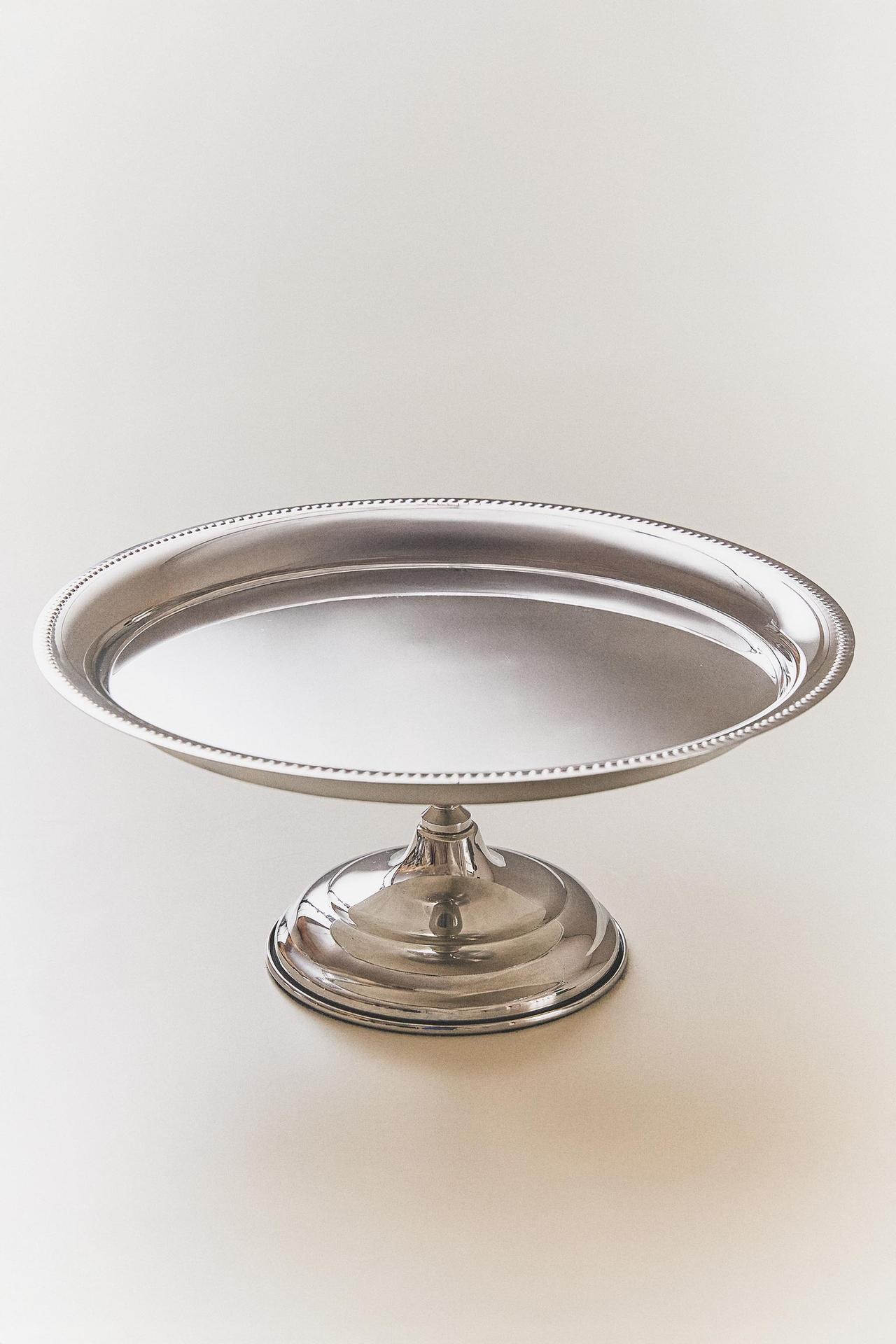 STEEL CAKE STAND — Steel