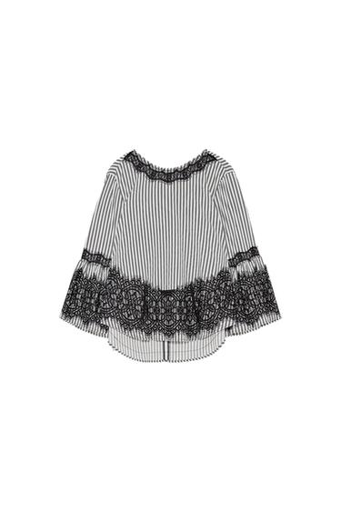 BLOUSE WITH LACE DETAIL