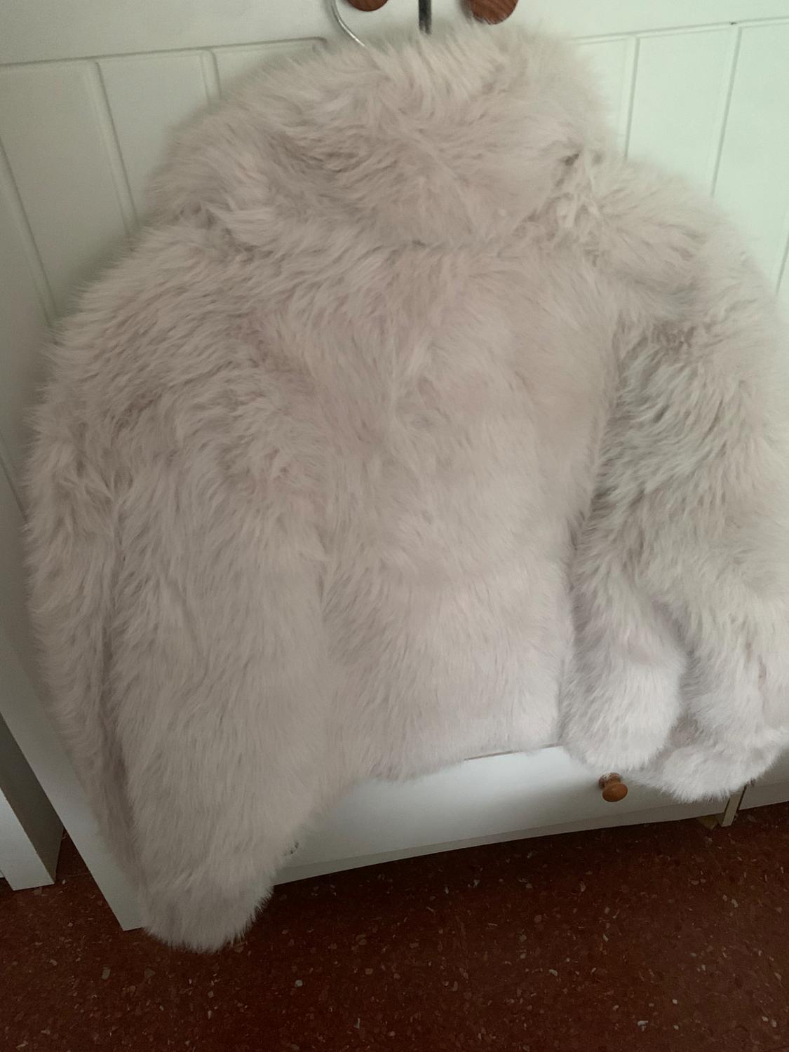 SHORT FAUX FUR COAT - Image 3