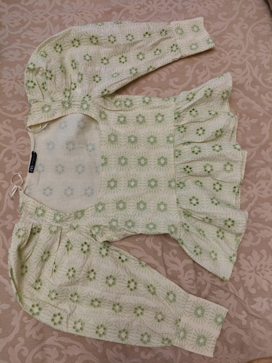 TOP WITH CUTWORK EMBROIDERY