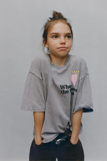 T-SHIRT ESTAMPADA - Cinzento-antracito da Zara